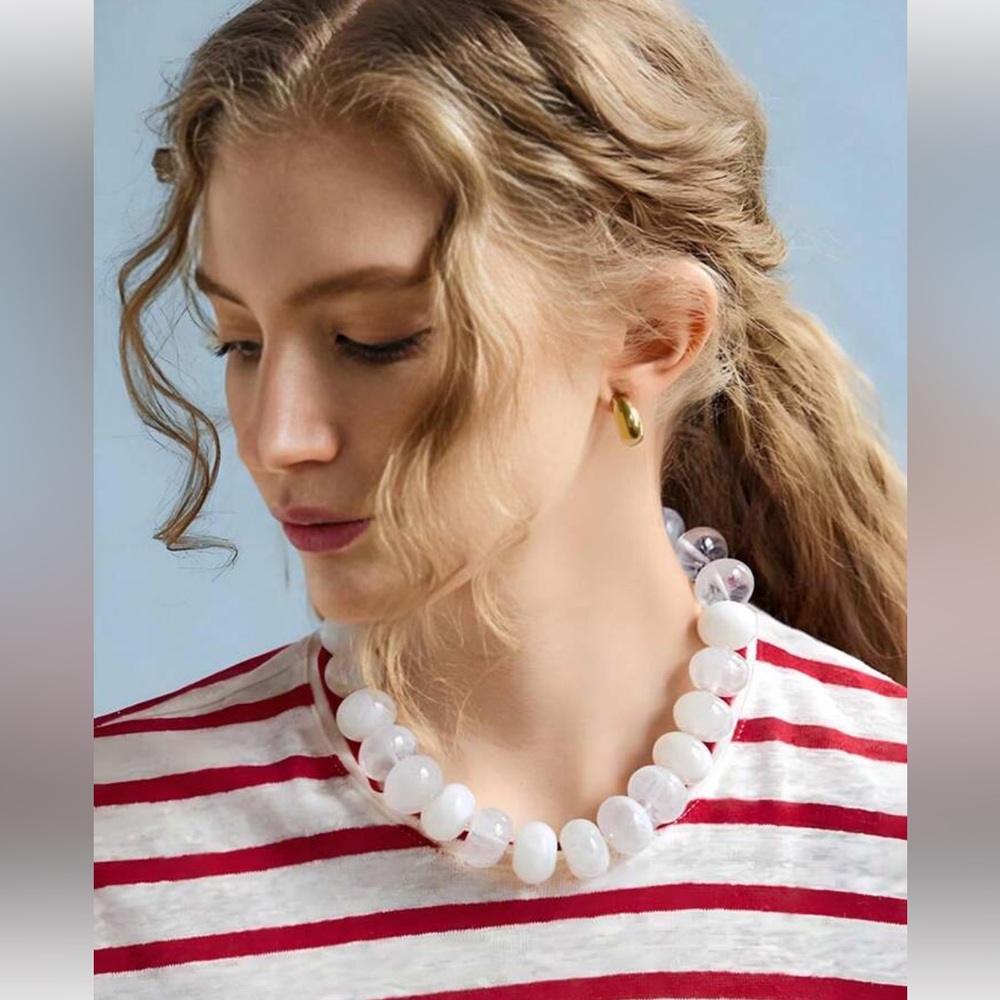 New! Classic White Resin Chunky Marbled Beaded Statement Necklace